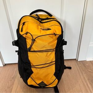 🆕The North Face Borealis Backpack